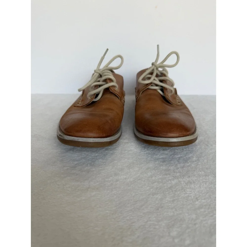 Clarks Mens 8 Tan Brown Leather Lace Up Derby Shoe comfort travel quiet luxury